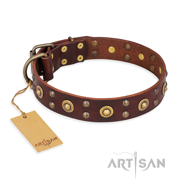 Top quality genuine leather dog collar with rust-proof traditional buckle