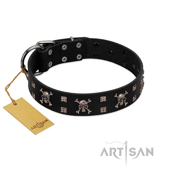 Top rate full grain genuine leather dog collar made for your canine